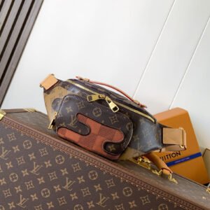 P900C This model Rush messenger bag