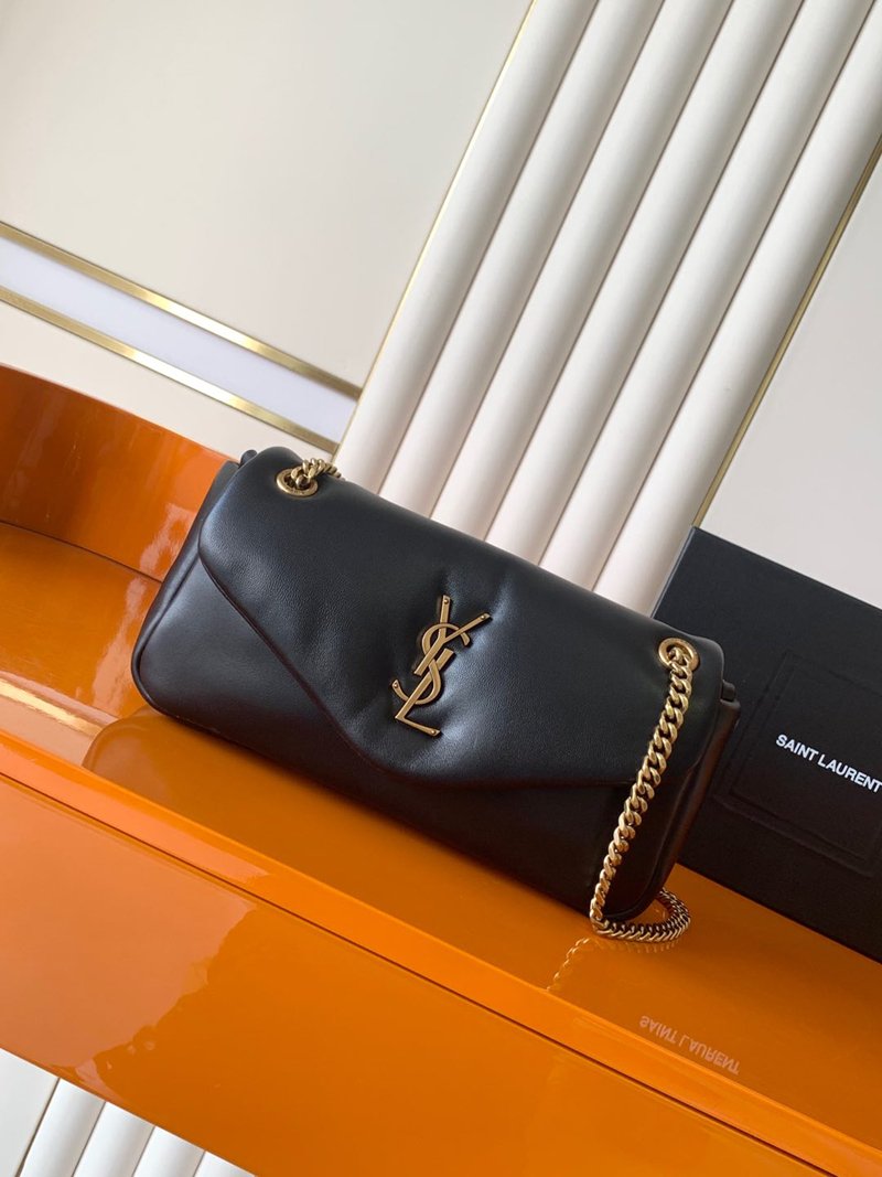 P900 CALYPSO_ Sheepskin Chain Bag