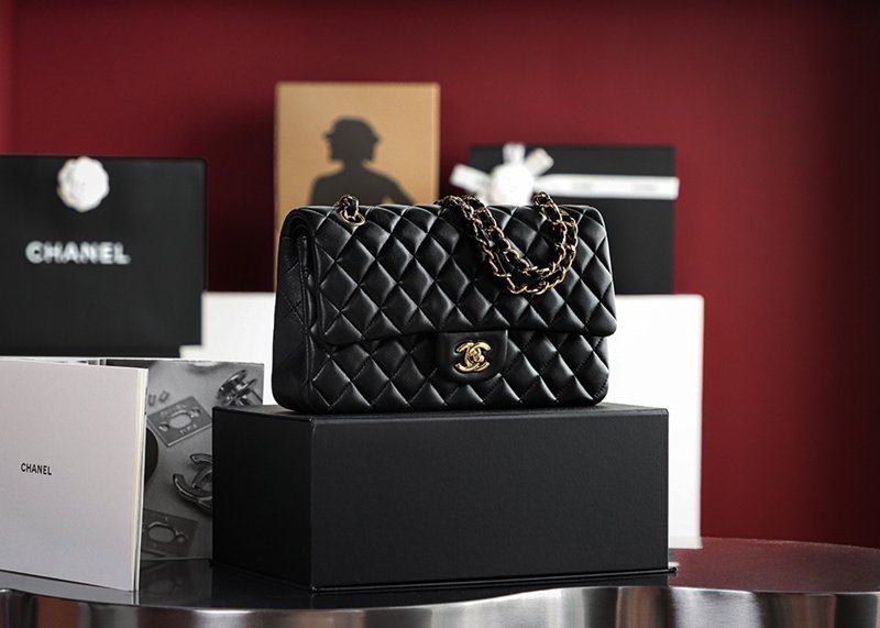 Classic Flat Professional Line Exclusive Channel | Medium Size Black Gold
