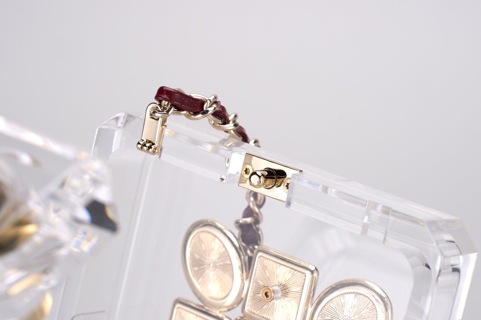 Chanel transparent acrylic perfume bottle bag - ultra limited iridescent collectible evening bag - ZP grade - 图片 9