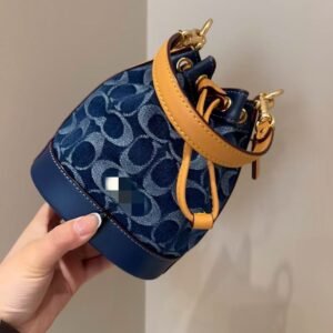 New Bridget French Stick Bag from KouC, Commute Handbag, Single Shoulder Underarm Bag, Large Capacity Tote Bag for Women, Cross-border Style
