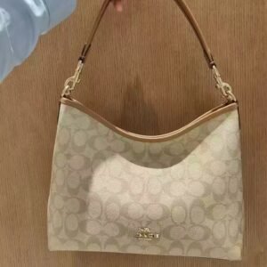 New high-quality Laurel hobo bag from Coach, stylish and versatile, large capacity for commuting, can be carried by hand, on one shoulder or crossbody