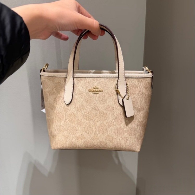 New Arrival of Coach Classic Monogram City15 Mini Tote Bag, High-Quality Version, Handheld Basket Style Crossbody Shoulder Bag for Women - 图片 3