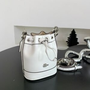 New Bridget French Stick Bag from KouC, Commute Handbag, Single Shoulder Underarm Bag, Large Capacity Tote Bag for Women, Cross-border Style