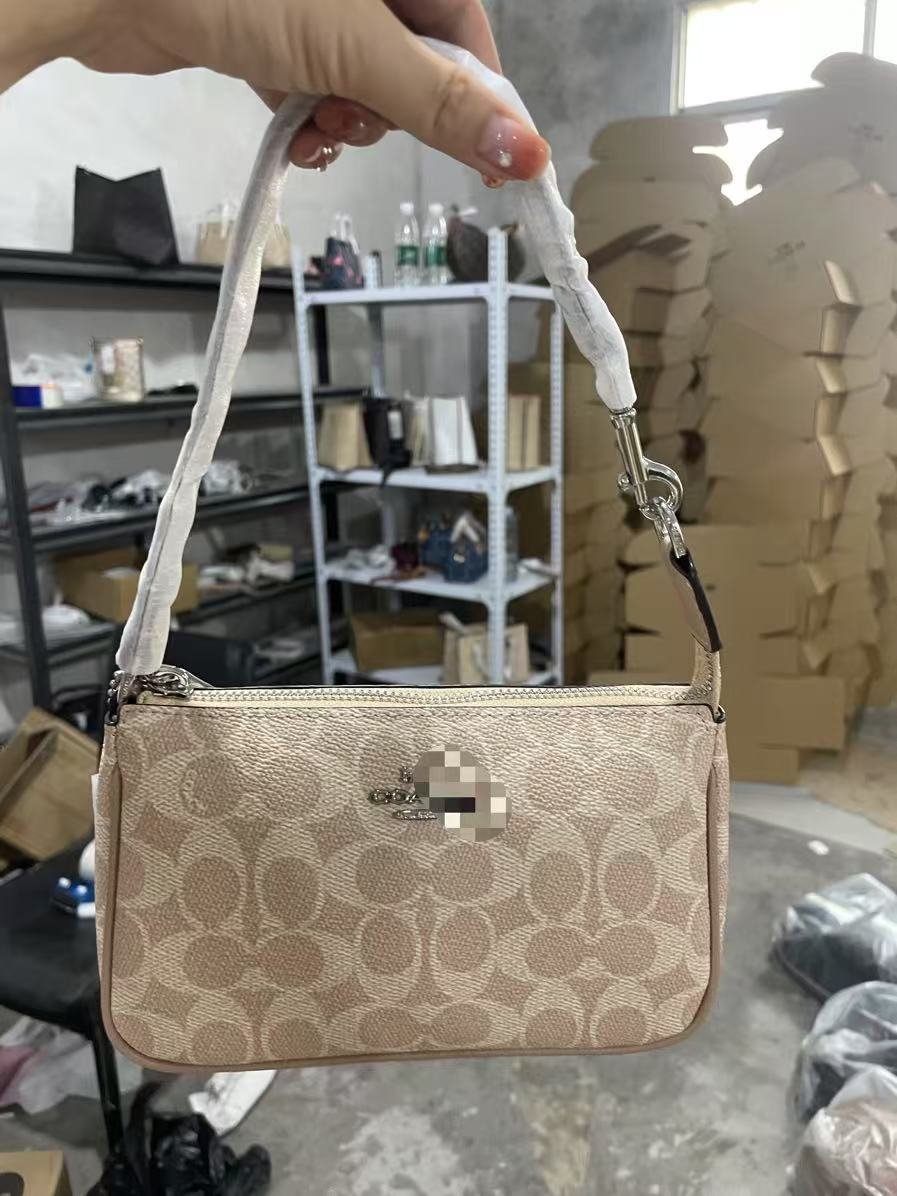 New Nolita 19 genuine leather mahjong bag from C brand, stylish and versatile underarm bag, women's shoulder, hand and crossbody purse - 图片 5