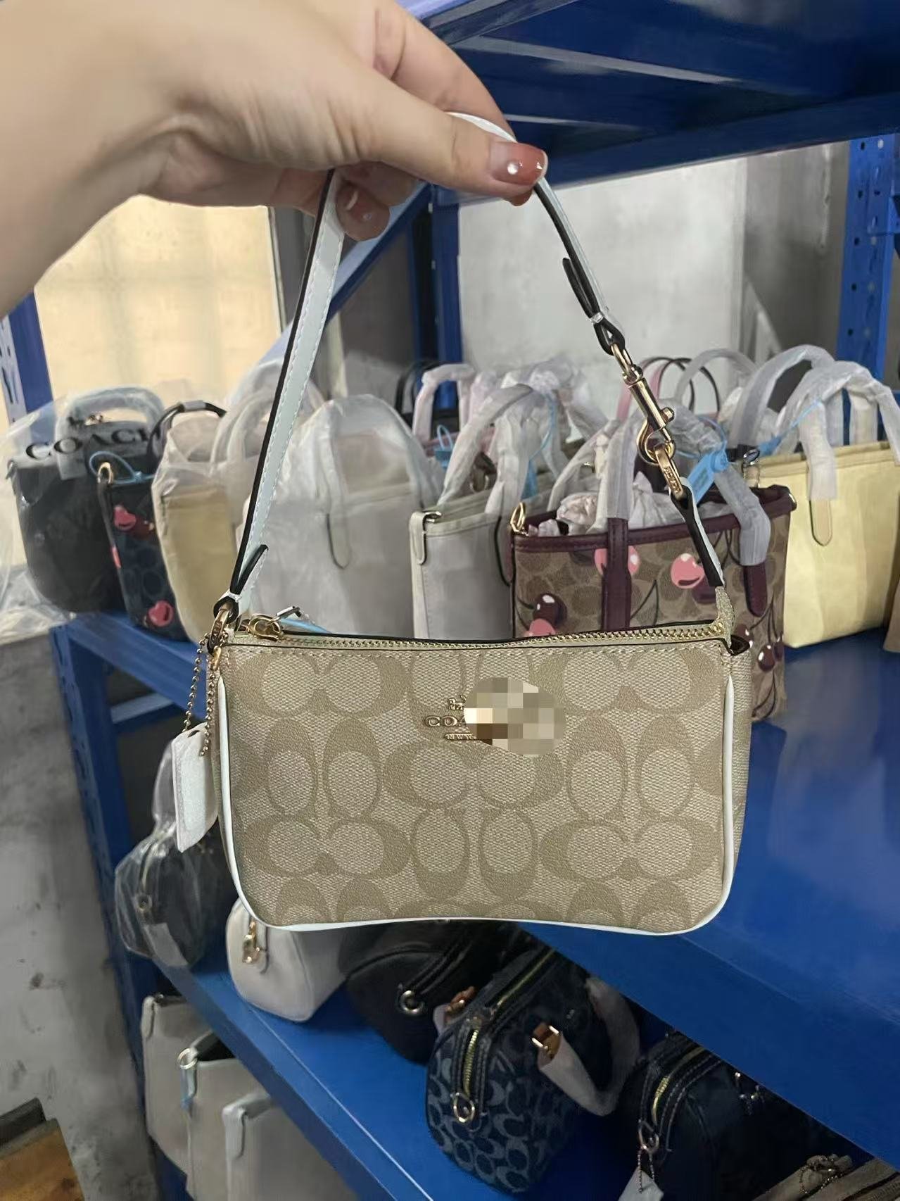 New Nolita 19 genuine leather mahjong bag from C brand, stylish and versatile underarm bag, women's shoulder, hand and crossbody purse - 图片 7